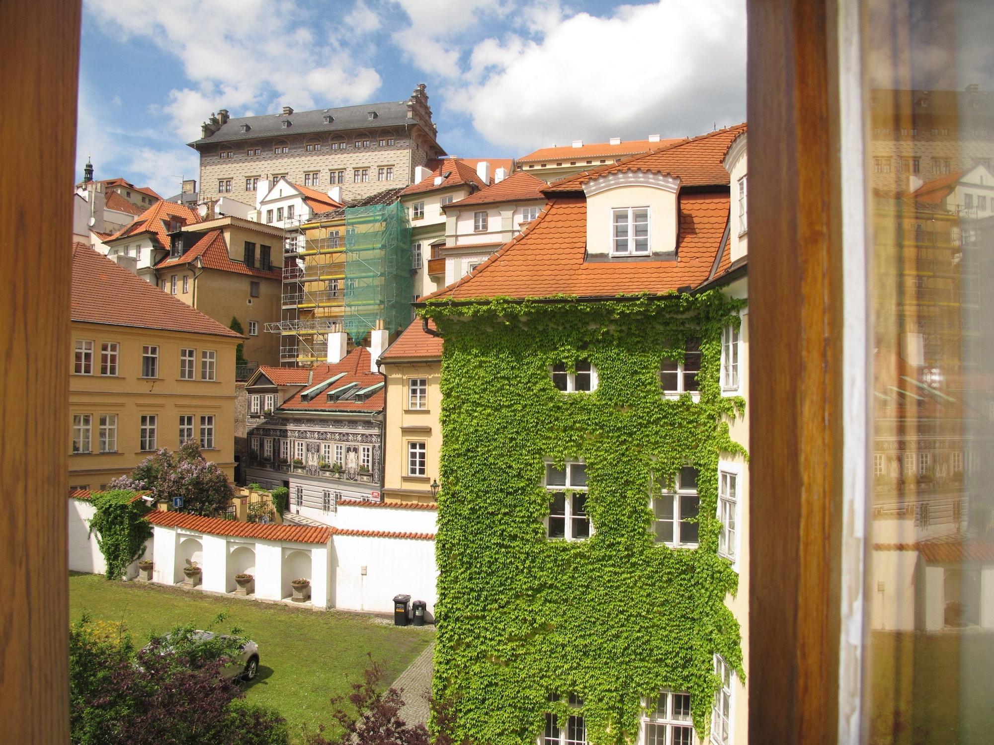 Hotel At The Green Grape Praha Eksteriør bilde